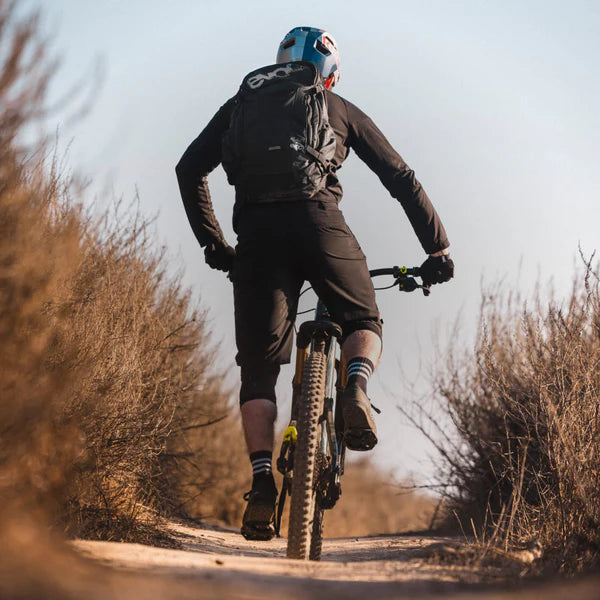 Reppu selkäreppu EVOC FR TRAIL E-RIDE MACASKILL 20L
