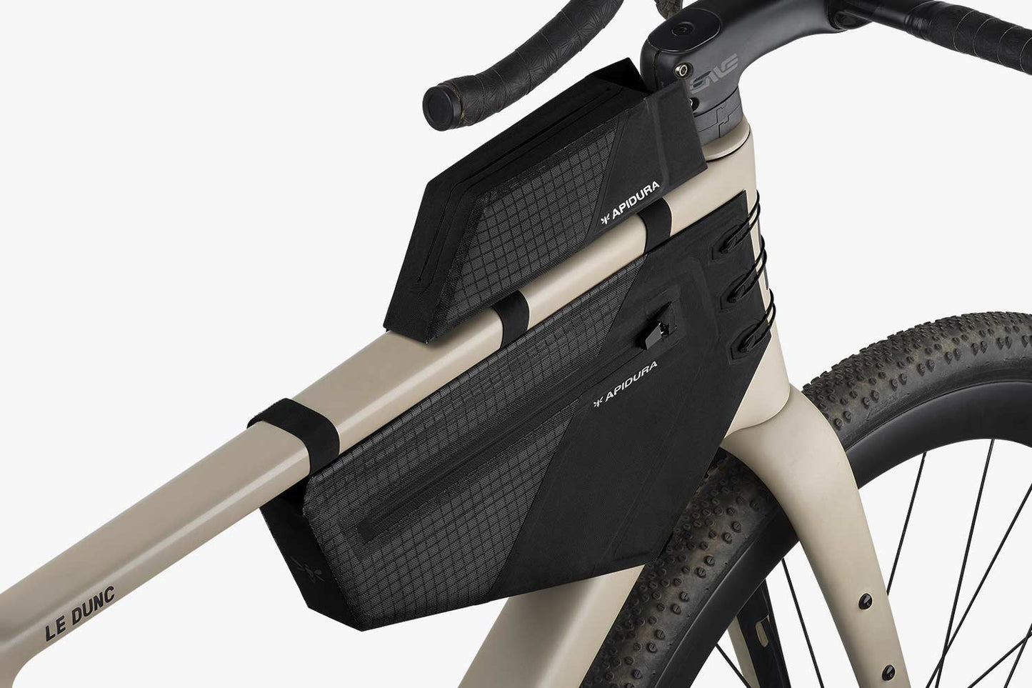 Pakkaus APIDURA AERO SYSTEM runkolaukkuja musta