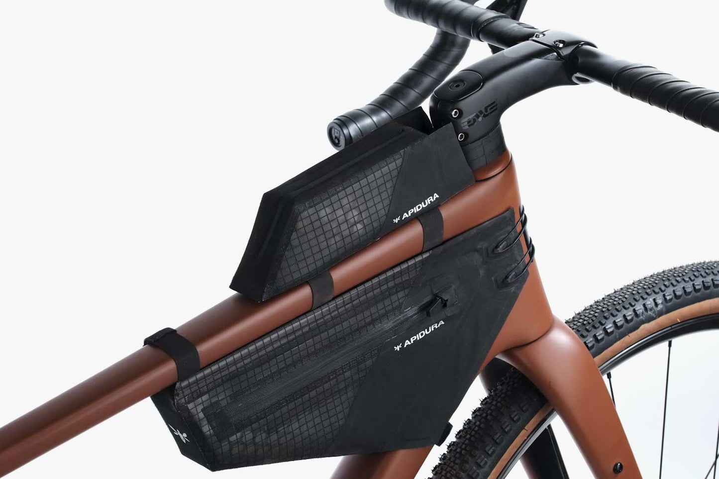 Pakkaus APIDURA AERO SYSTEM runkolaukkuja musta