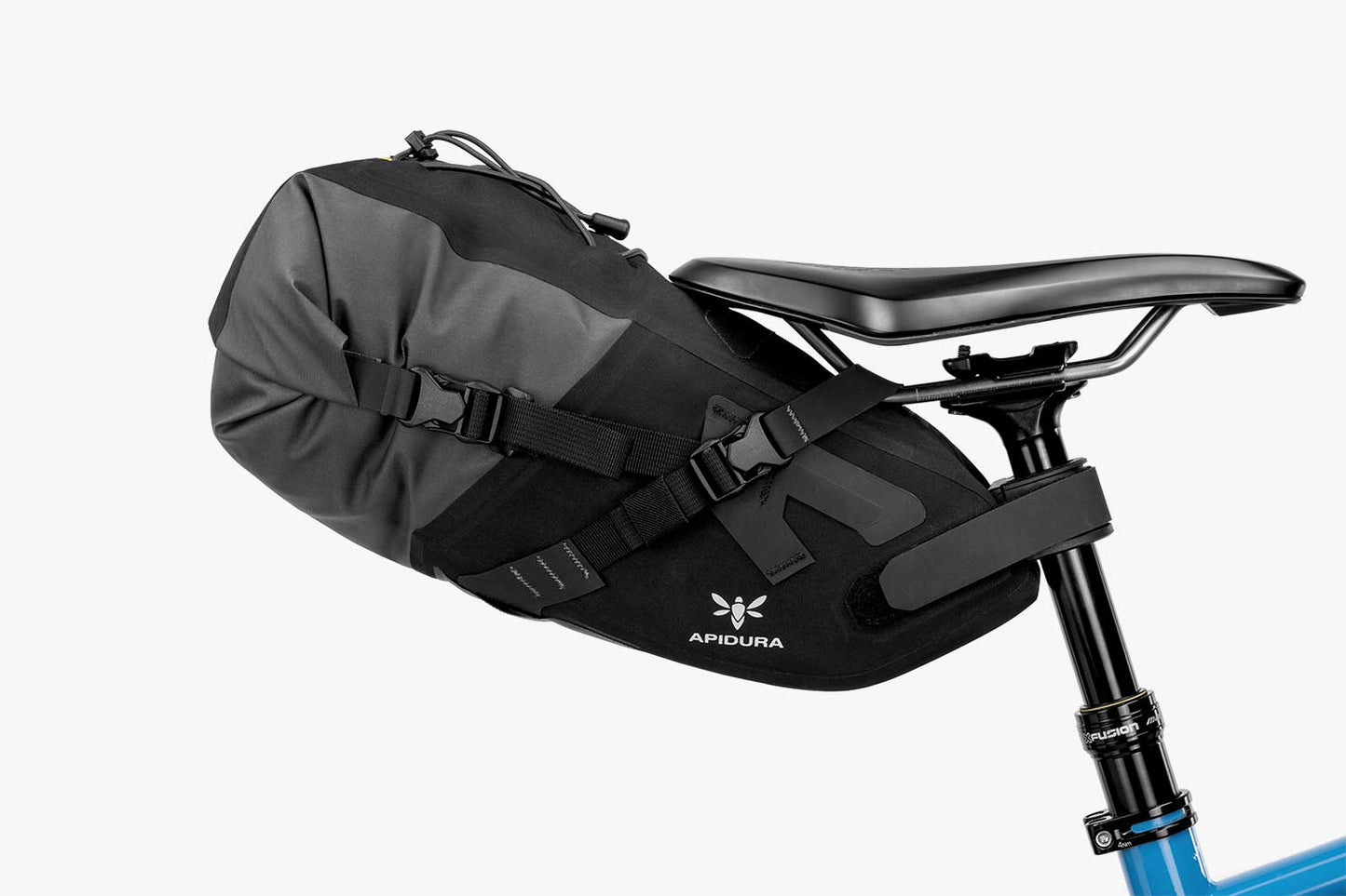 APIDURA BACKCOUNTRY SADDLE PACK 6 L Musta/harmaa