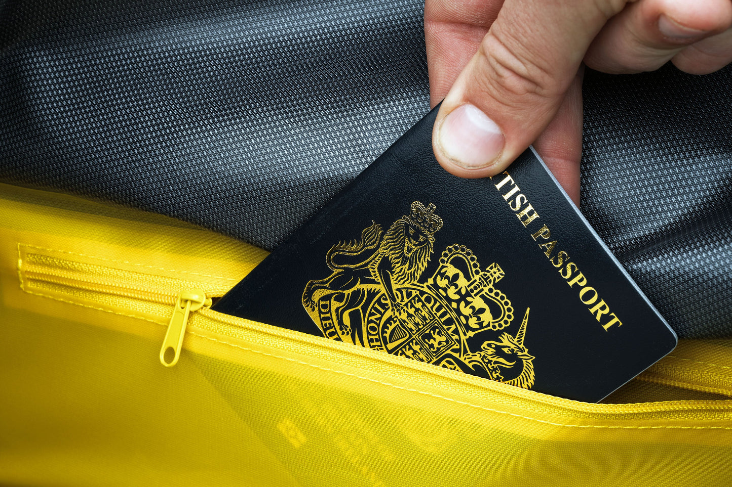 APIDURA EXPEDITION FRONT RACK PACK 20 L ohjaustankolaukku musta