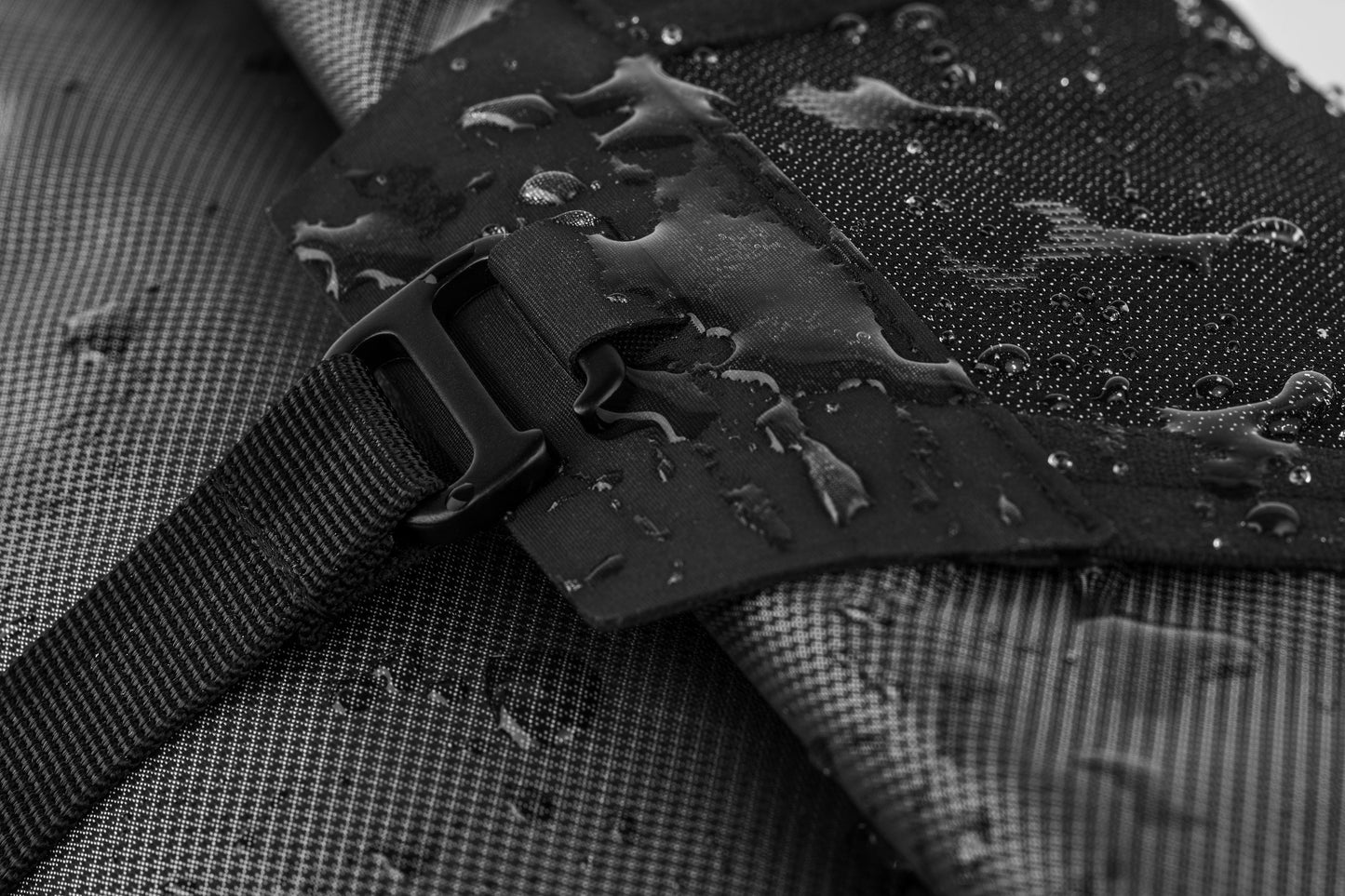 APIDURA EXPEDITION FRONT RACK PACK 20 L ohjaustankolaukku musta