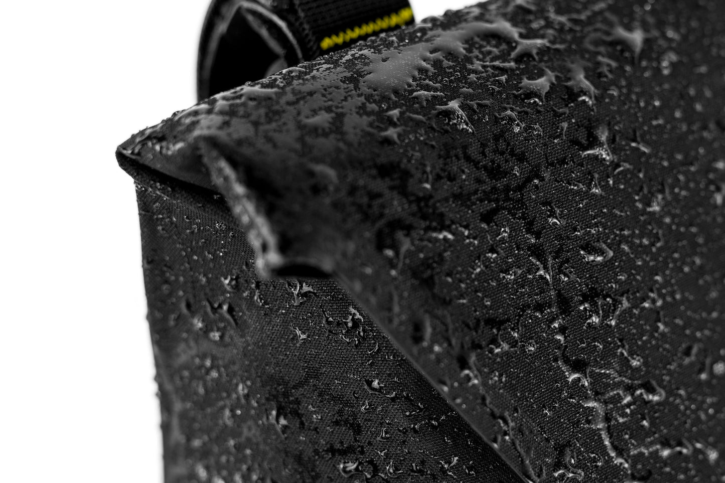 Ohjaustankolaukku APIDURA RACING HANDLEBAR PACK 2 L Musta