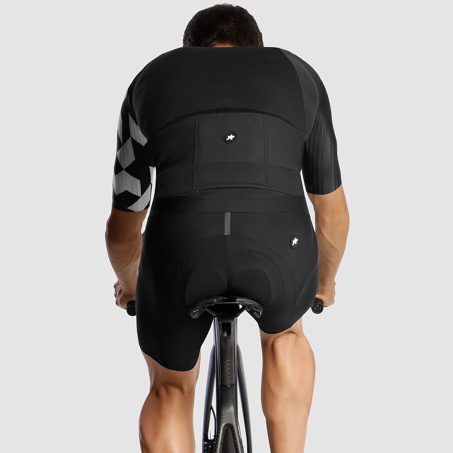ASSOS EQUIPE RS S11 lyhythihainen trikoo musta