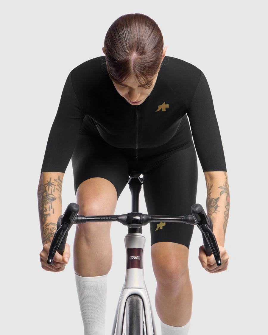 ASSOS UMA GTV SHELL S11 Naisten lyhythihainen trikoo Musta