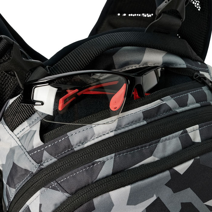 USWE SHRED 16 L Camo -reppu