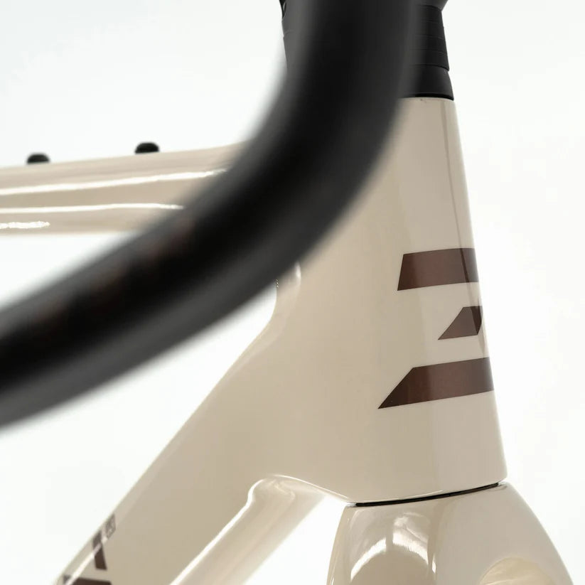 ZEEN X-RACE -runko ja ZEEN GRAVEL -ohjaustanko -paketti