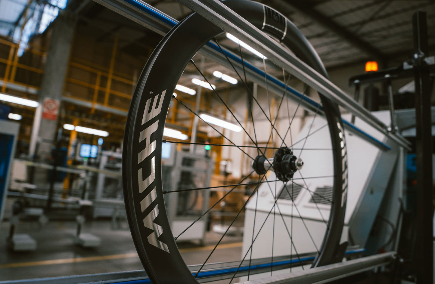 Pari MICHE KLEOS RD DX36 Tubeless Ready (Center Lock) Team Edition -pyörää.