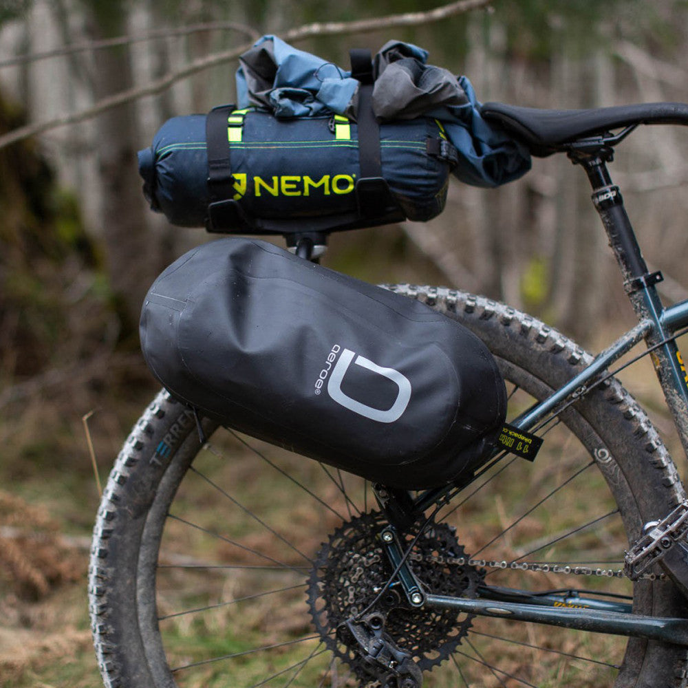 AEROE 11L pikakiinnityslaukku