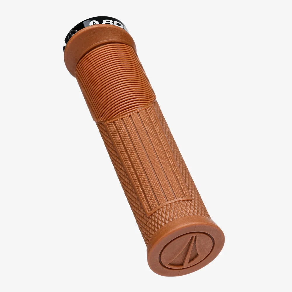 SDG OPEN CORE THRICE kahvat 136 mm Ruskea
