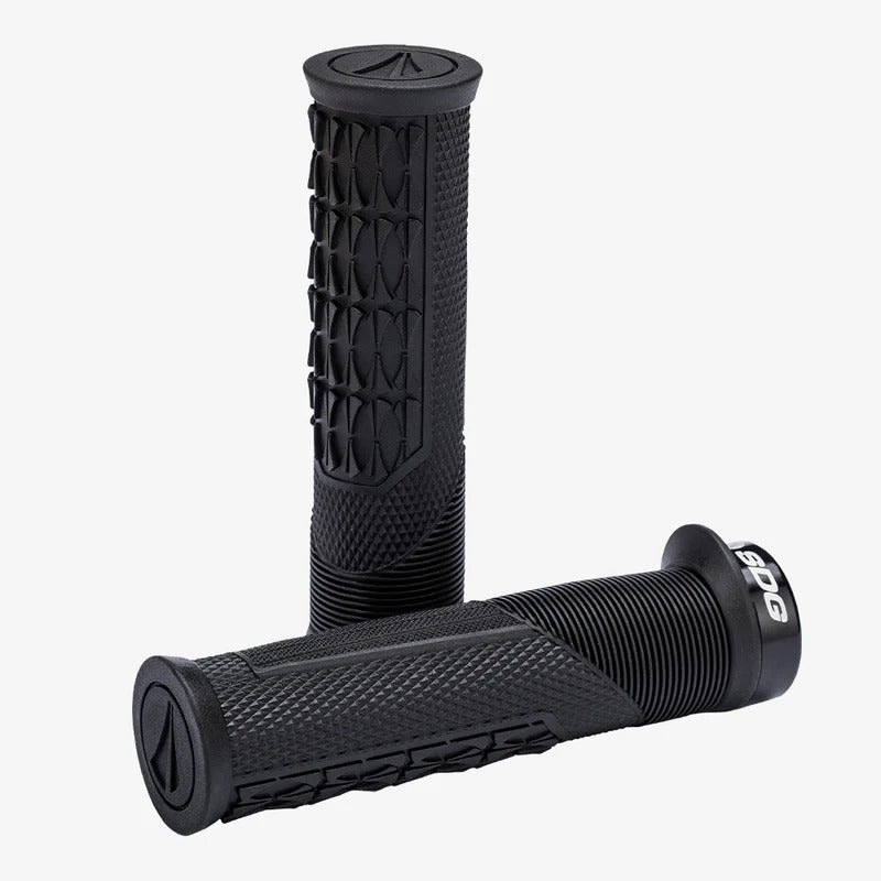 SDG OPEN CORE THRICE kahvat 136 mm Musta