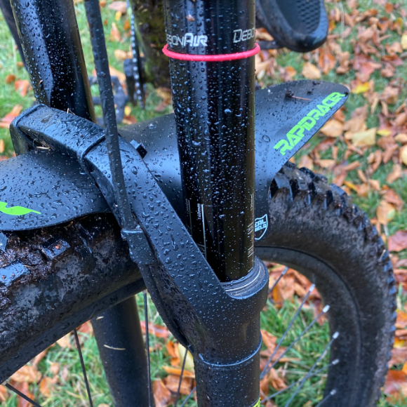RRP EnduroGuard Large lokasuoja (haarukat 120-200mm) Musta