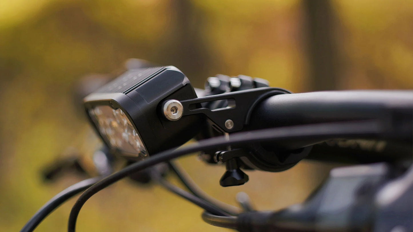 RAVEMEN XR6000 etuvalaistus