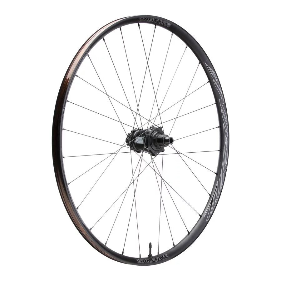 Pari RACE FACE TURBINE SL 29" pyöriä 15x110/12x148 mm Boost -pyörät.