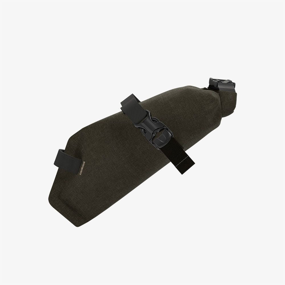 BROOKS SCAPE ROLL 1L satulalaukku musta