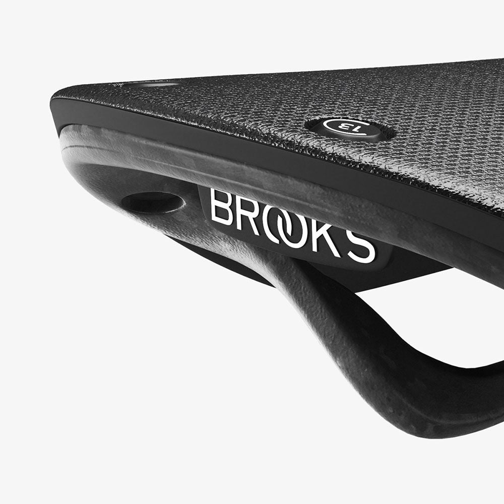 BROOKS CAMBIUM C13 CARVED 145 mm satula Musta