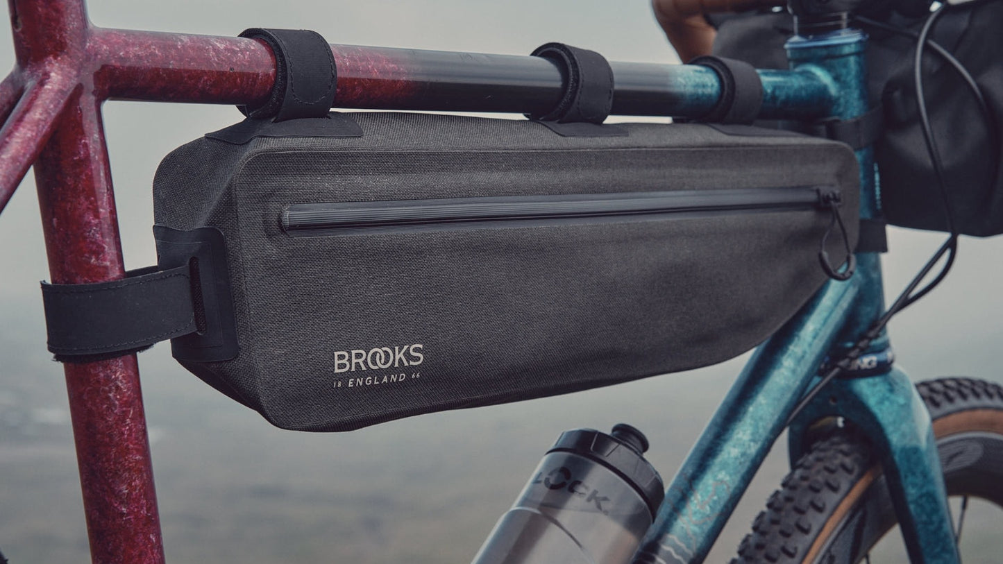 BROOKS SCAPE 3L runkolaukku musta