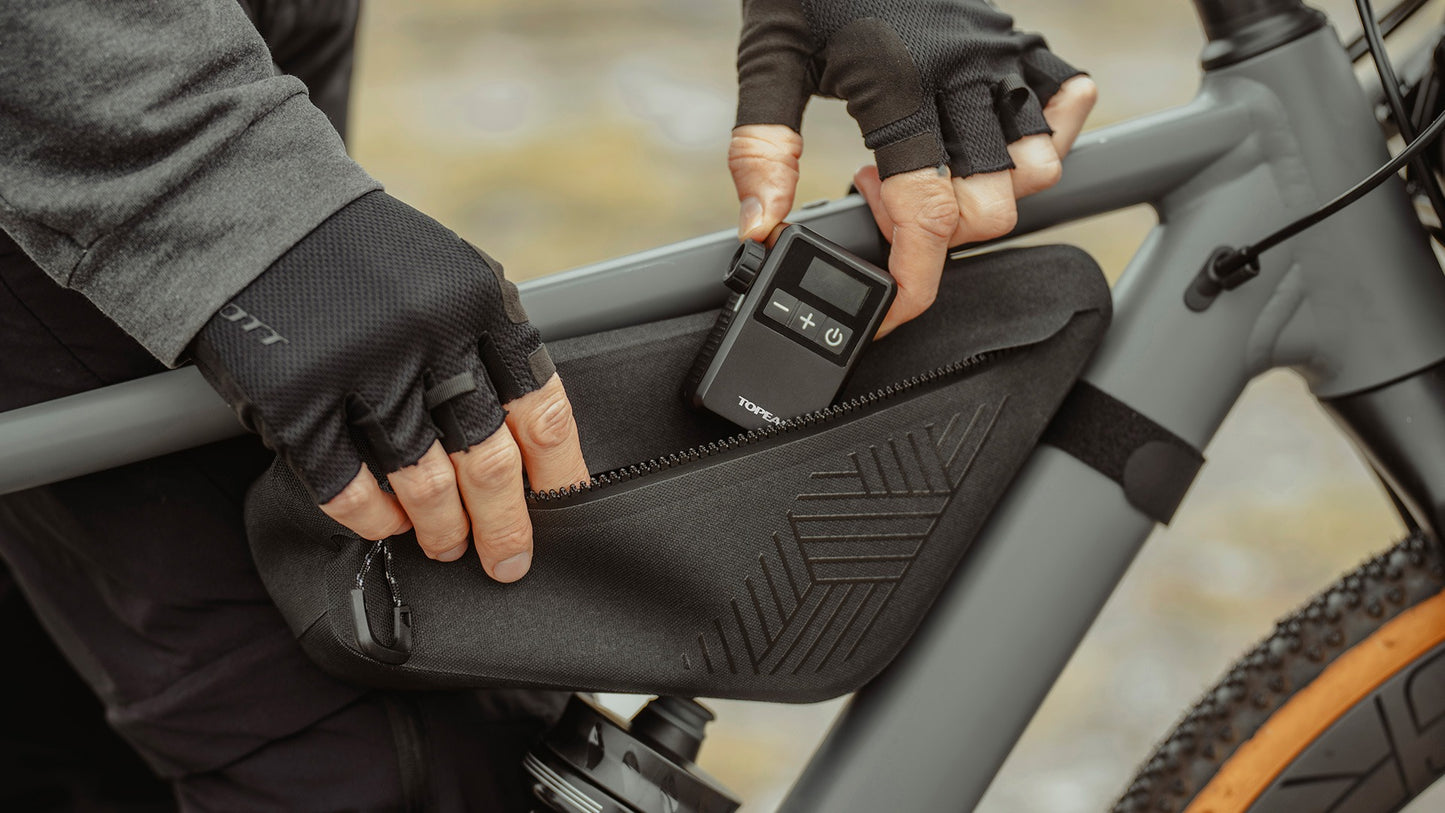 TOPEAK E-BOOSTER DIGITAL MINI Mini sähköpumppu