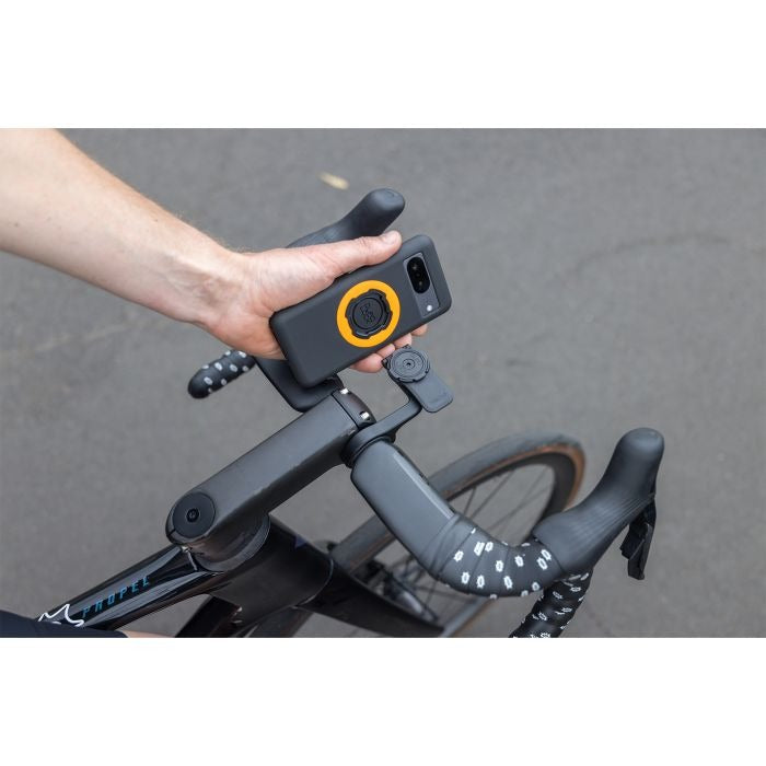 QUADLOCK OUT FRONT MOUNT PRO -kiinnityskannatin