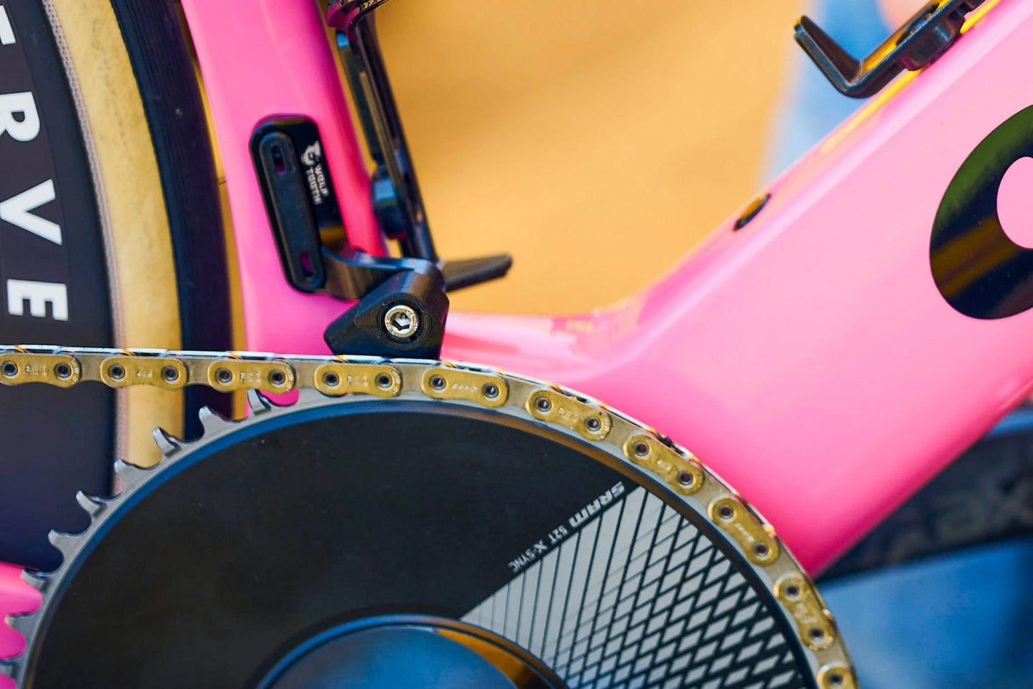 WOLFTOOTH AERO Low Sweep -ketjunohjain CERVELOlle