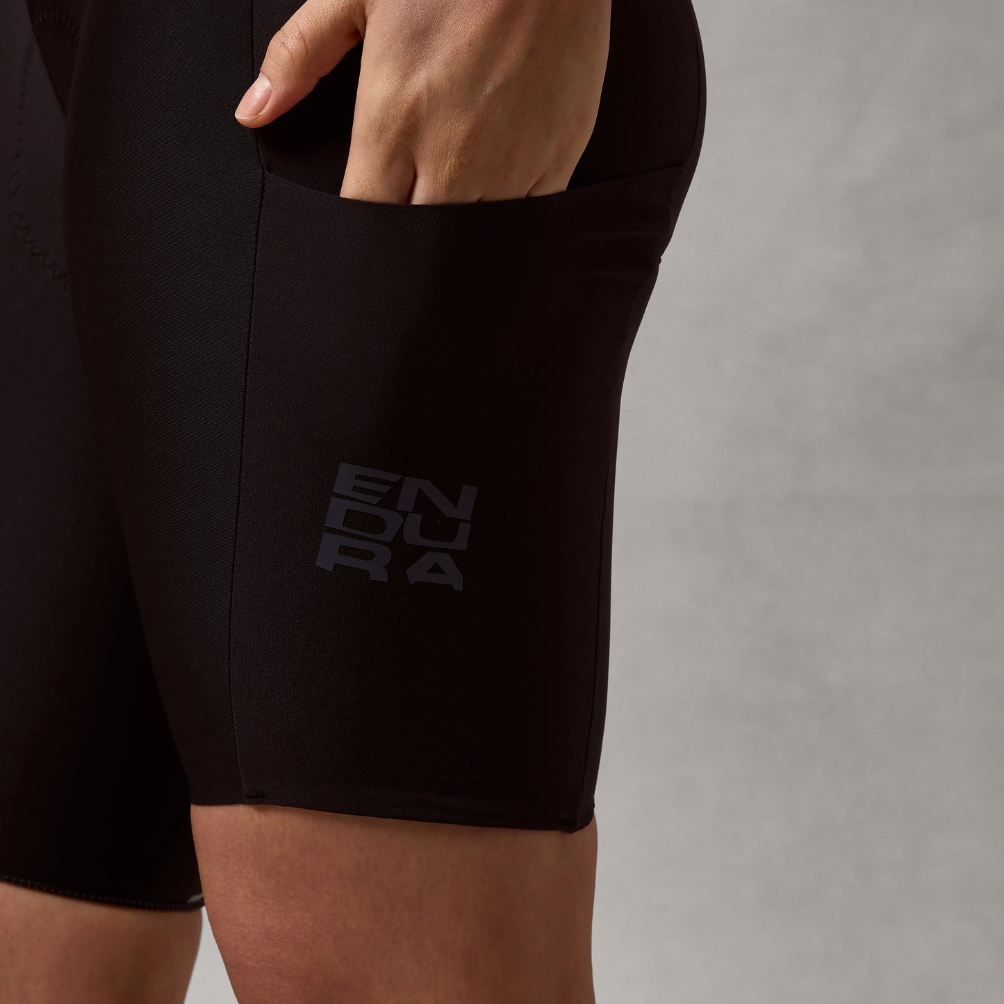 Naisten ENDURA ALLTRACK RIDE Bib Tight Musta