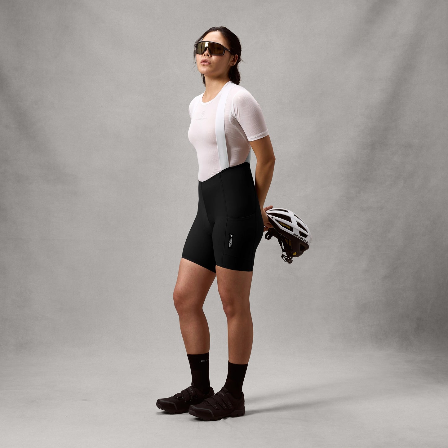 Naisten ENDURA LOOP Bib Tight Musta