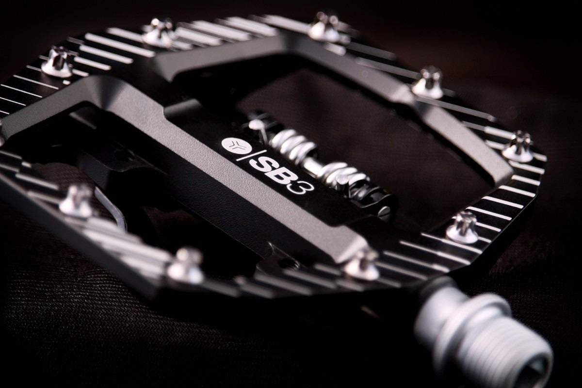 SB3 KROMA tasainen / auton polkimet musta