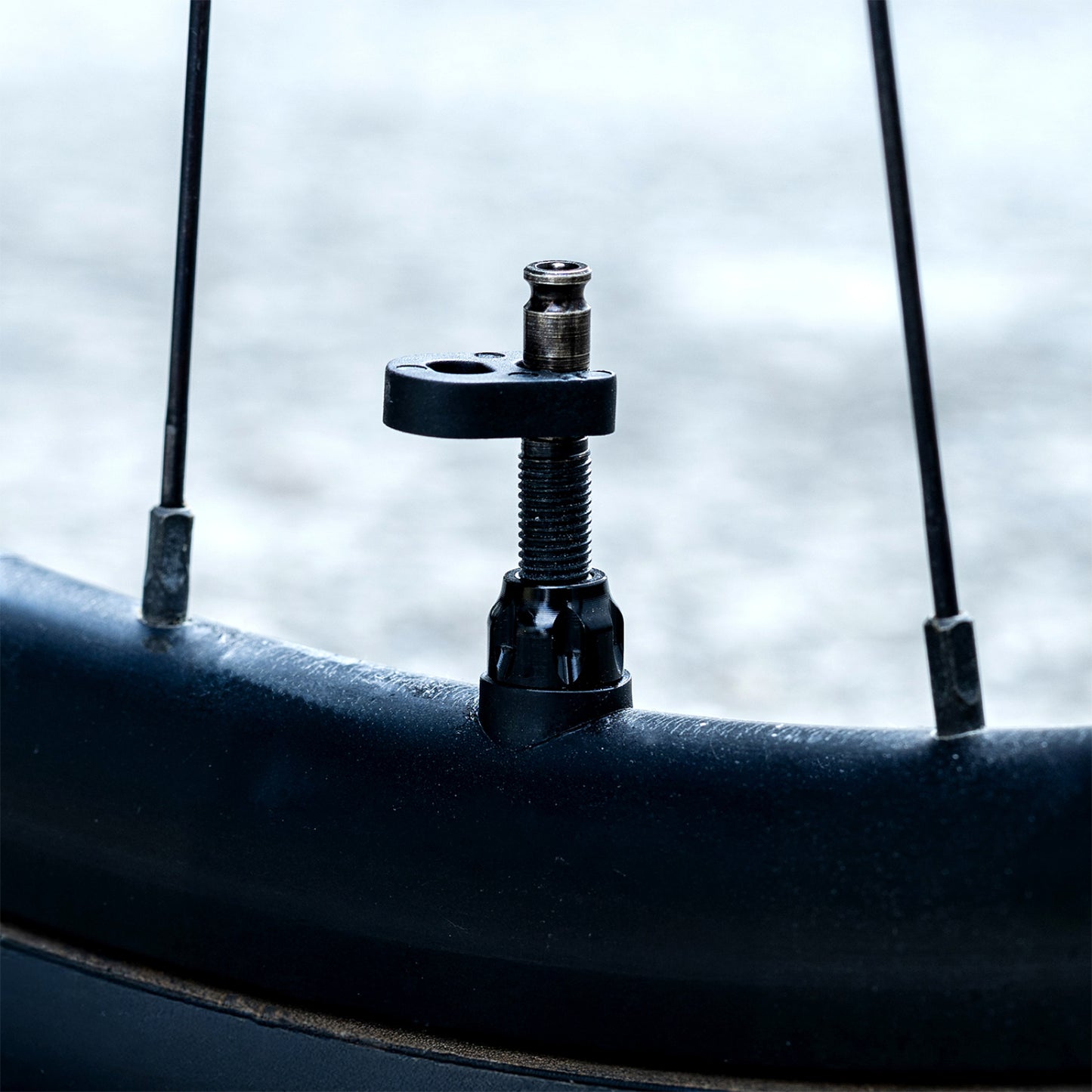 LEZYNE CLICK Pump Tip Kit, jossa on 2 CLIK-venttiiliydintä.