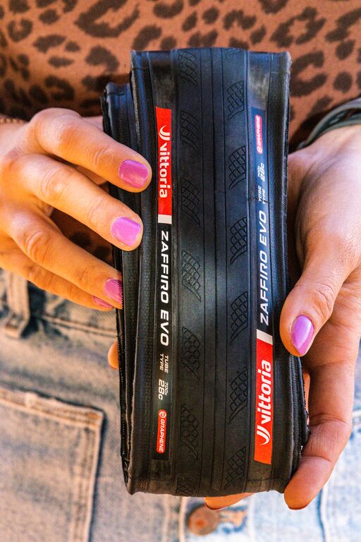 VITTORIA Zaffiro EVO V Graphene G2.0 700c TubeType Musta rengas