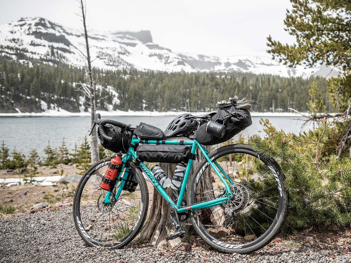 TOPEAK MIDLOADER -runko-laukku 4,5 l, musta