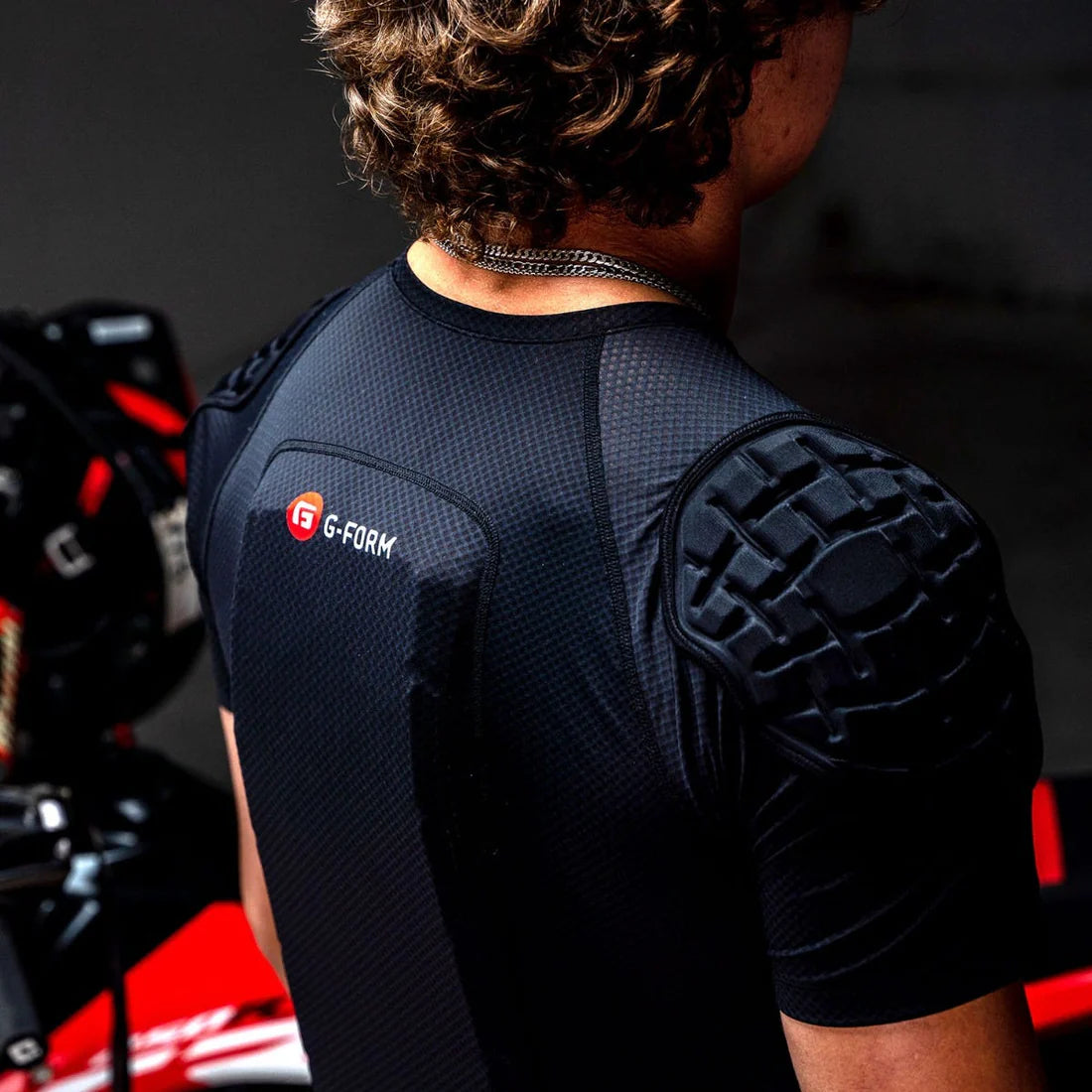 G-FORM 360 IMPACT MC Suojaliivi Musta