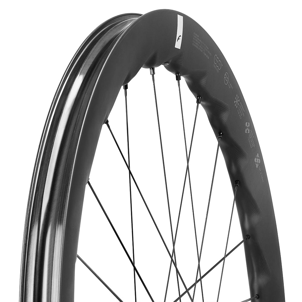 Pari FULCRUM SHARQ GR 2WF C30 AFS 2WF -pyörää.