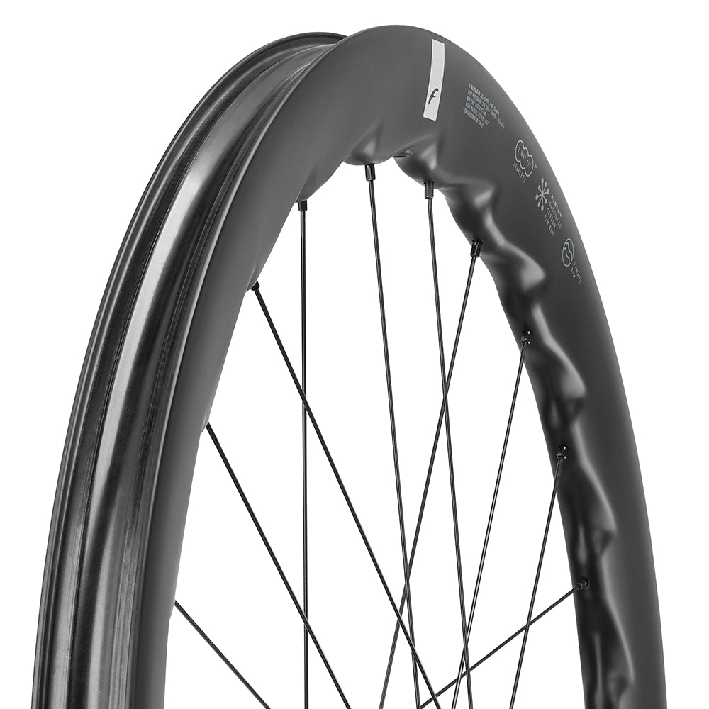 Pari FULCRUM SONIQ GR 2WF C30 AFS XDR -vanteita + 2WF-venttiili.