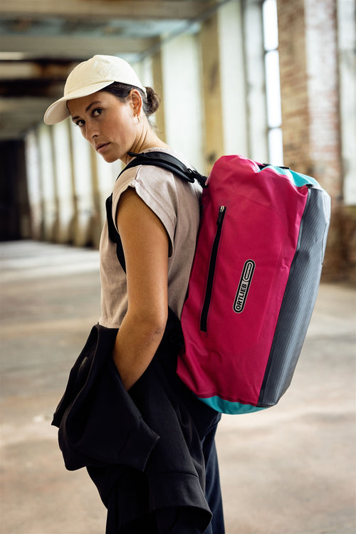 Matka duffeli laukku ORTLIEB DUFFLE LITE Cyber Blue / Pinkki