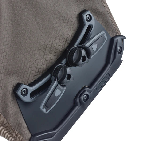 Pari ORTLIEB GRAVEL PACK 29 L matkatavaroiden kuljetuslaukkuja harmaa