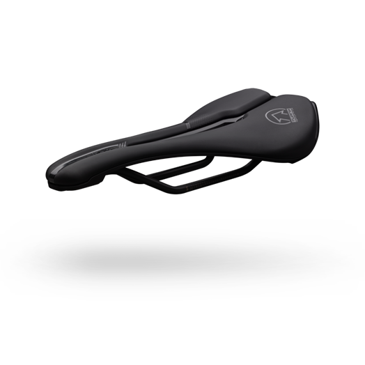 PRO Turnix Performance Satula 132mm Teräskiskot Musta