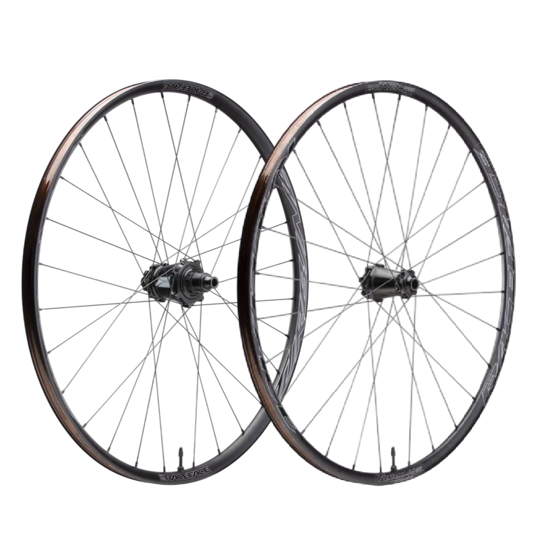 Pari RACE FACE TURBINE SL 29" pyöriä 15x110/12x148 mm Boost -pyörät.