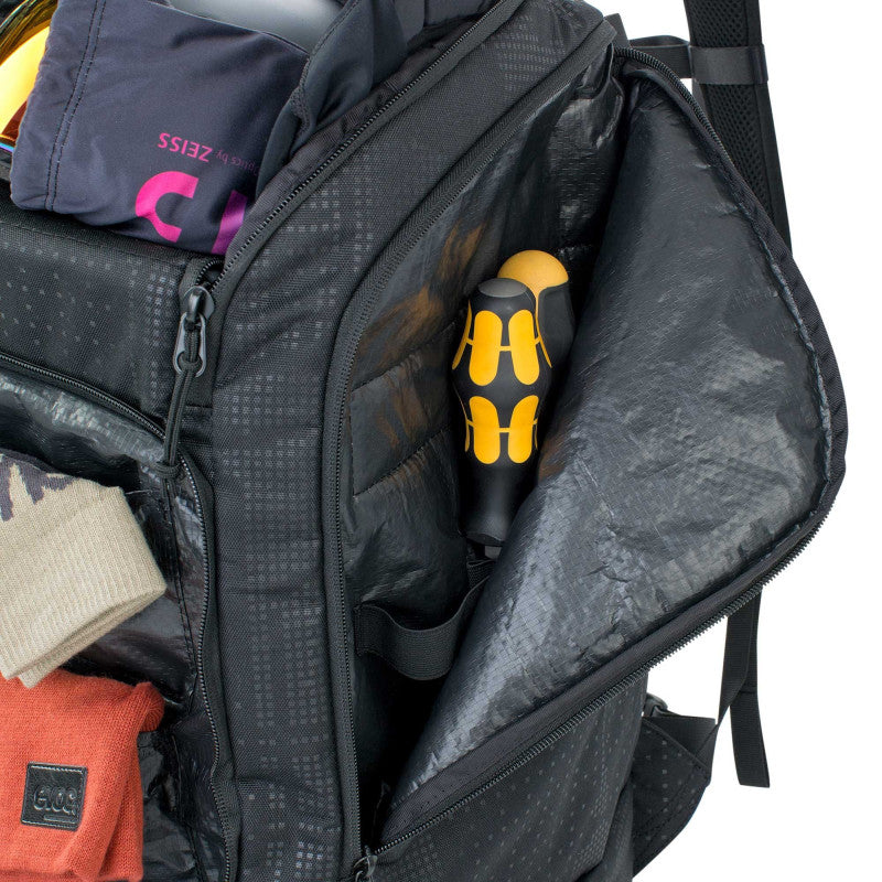 EVOC GEAR BACKPACK 60 L Musta