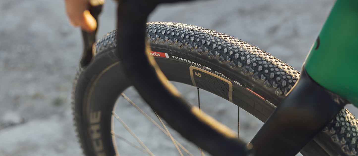 Pari MICHE GRAFF AERO 48 Tubeless Ready -pyörää (keskuslukko)