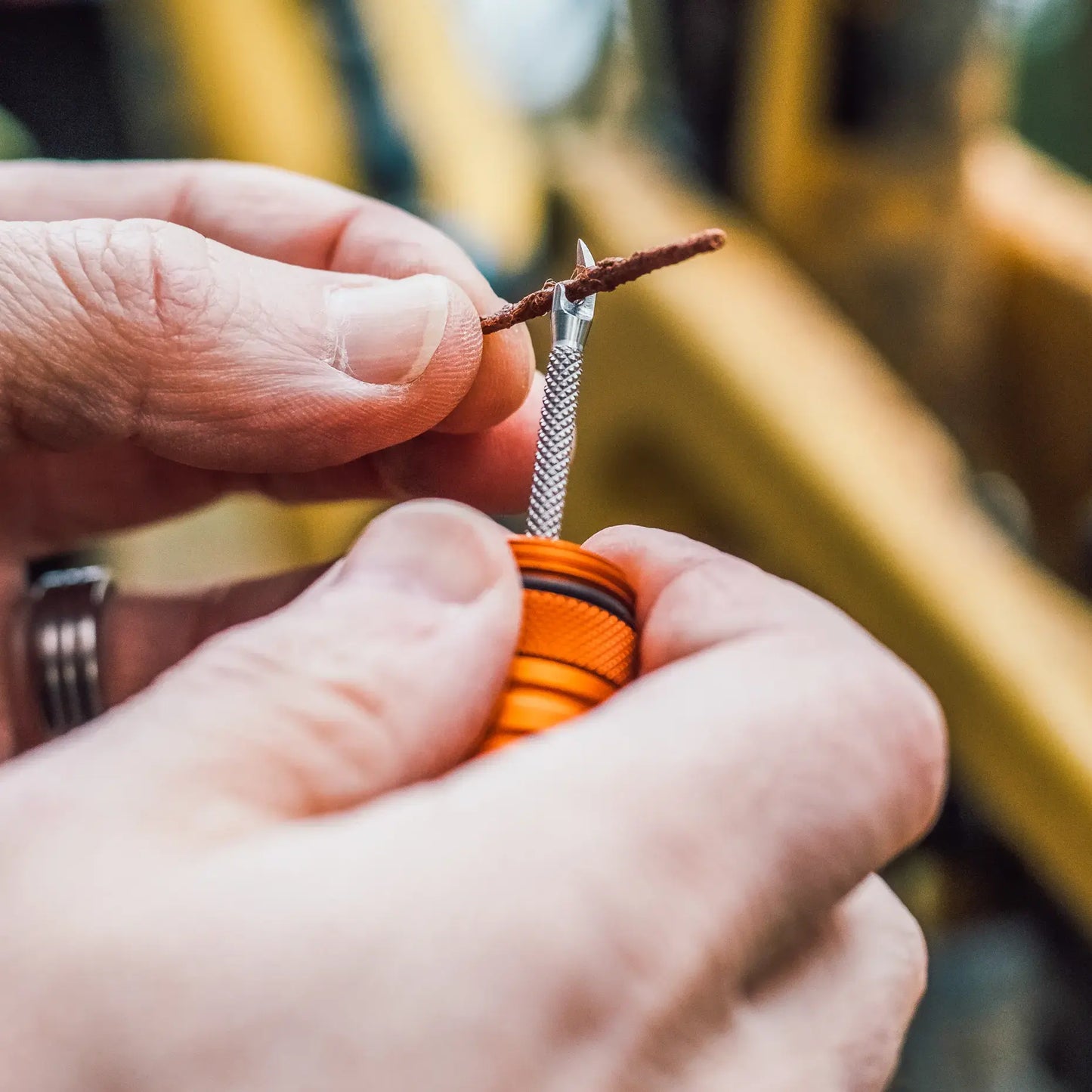 PEATY'S HOLESHOT Tubeless Repair Kit Musta