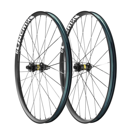 Pari MAVIC E-DEEMAX 29" pyörää 15x110mm/12x148mm Boost-pyörät.