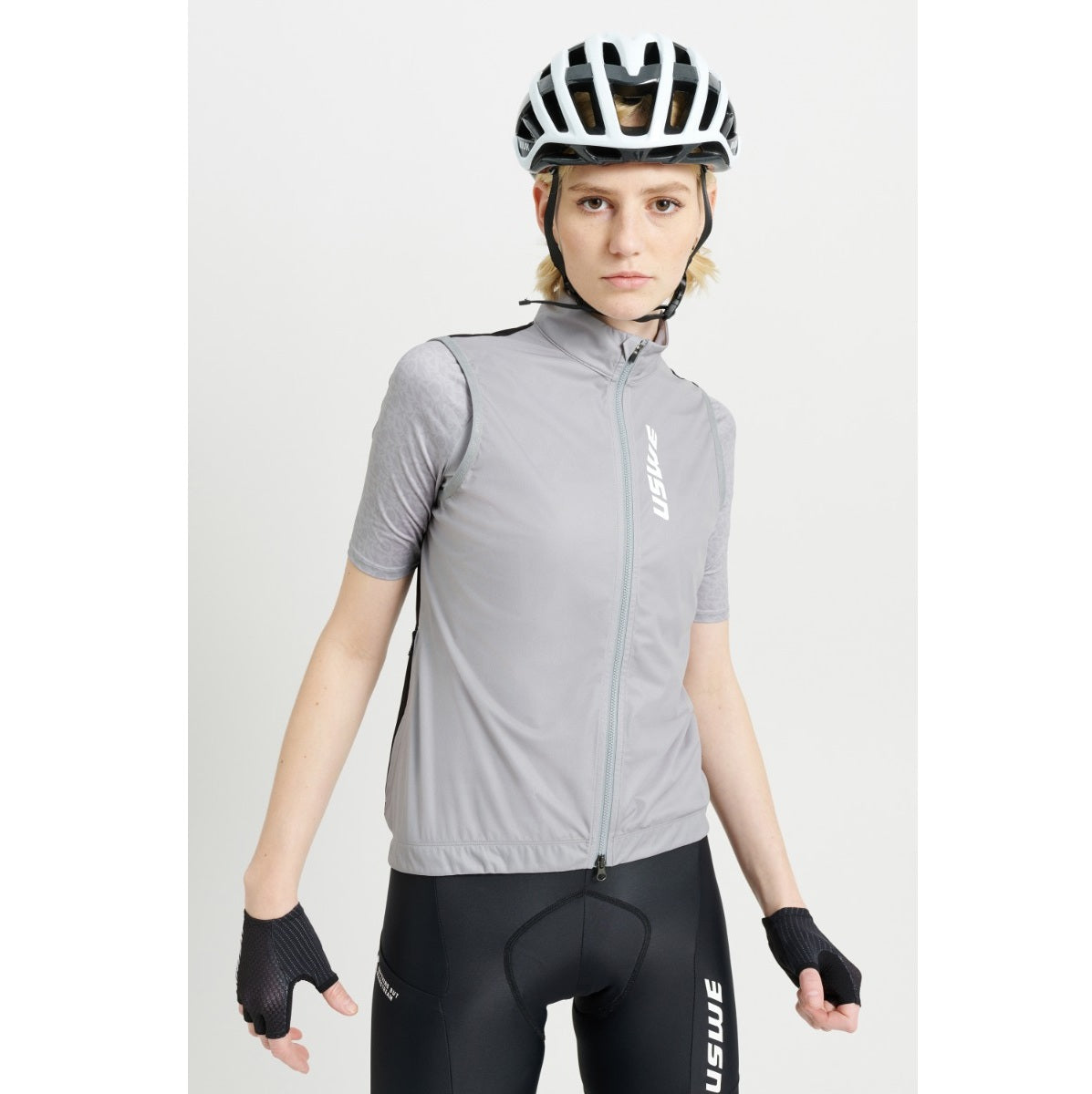 Naisten uswe WIND GRAVEL liivi musta