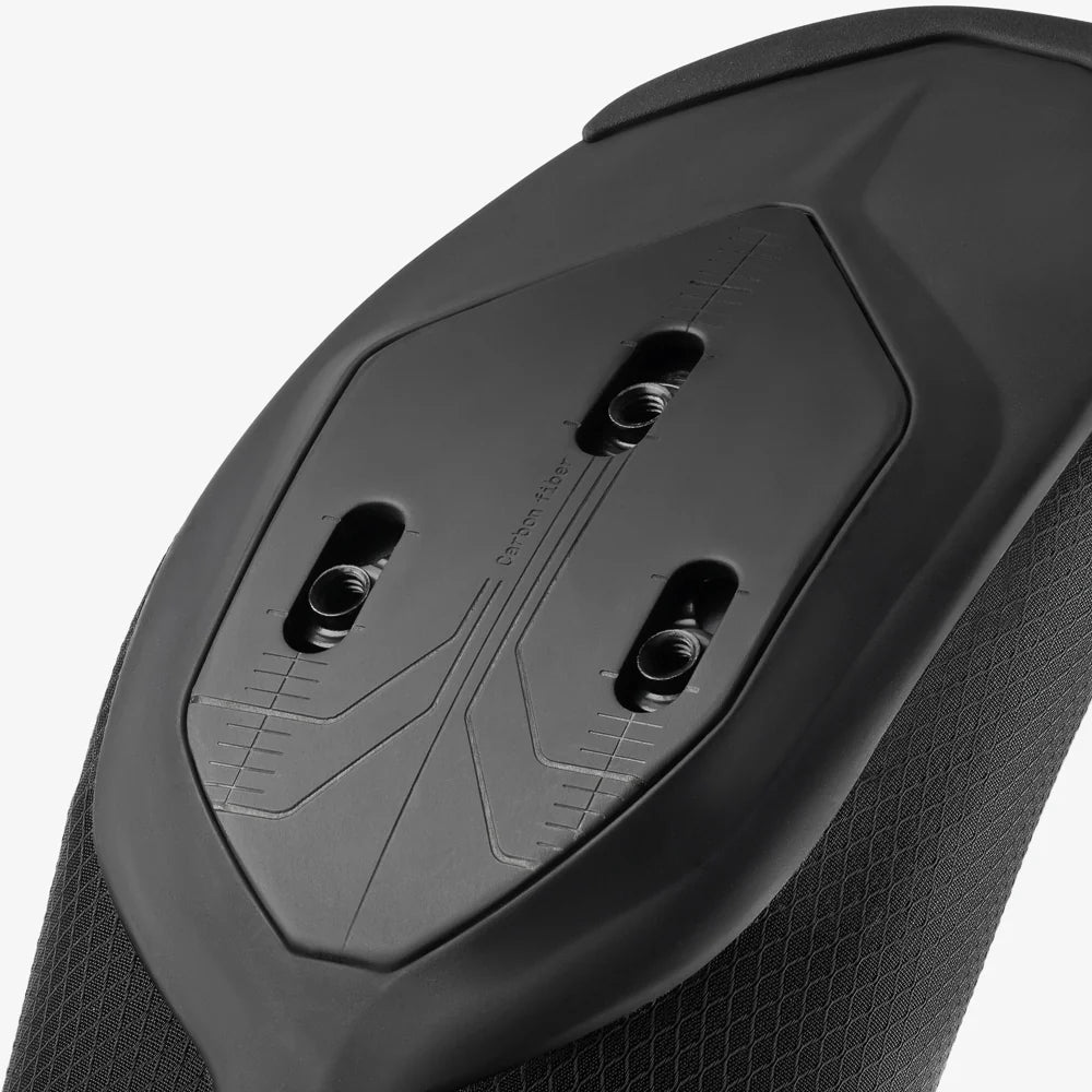 FIZIK VENTO VEGA CARBON -maantiepyöräilykengät, musta